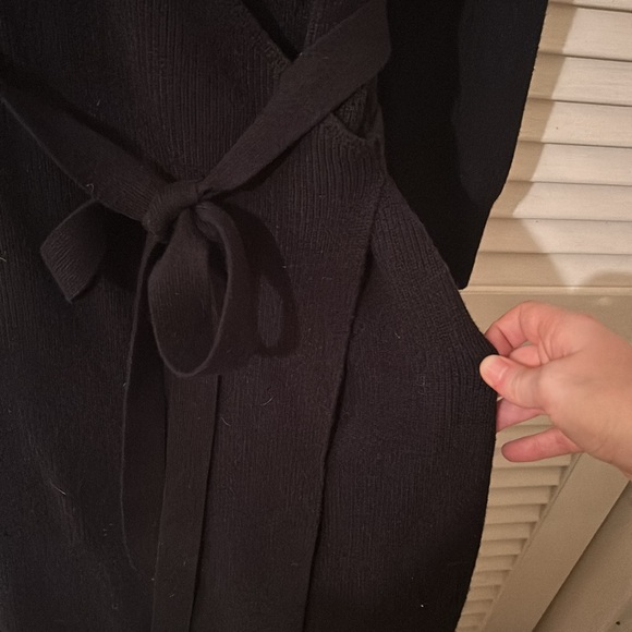 Abercrombie Black Sweater Wrap Dress Size Medium - Picture 5 of 7